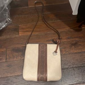 NEW!! Brighton Ferrara crossbody - with registration card - excellent condition!